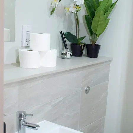 Stylish Free Parking 利兹