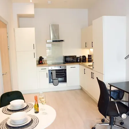 Stylish Free Parking *